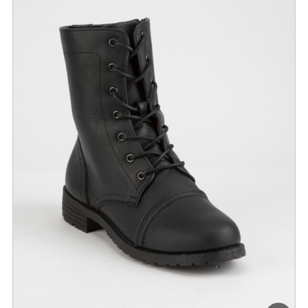 NWOT Wild Diva black combat boots vegan leather 6